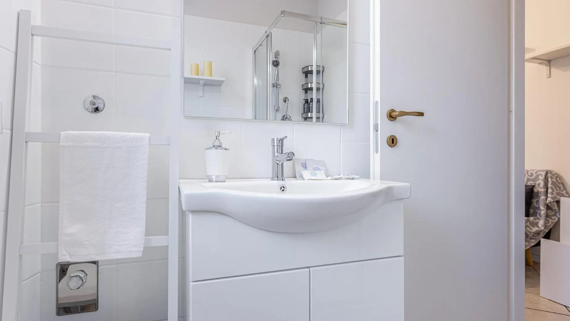 Gallarate Central Suite 0*,  Italy