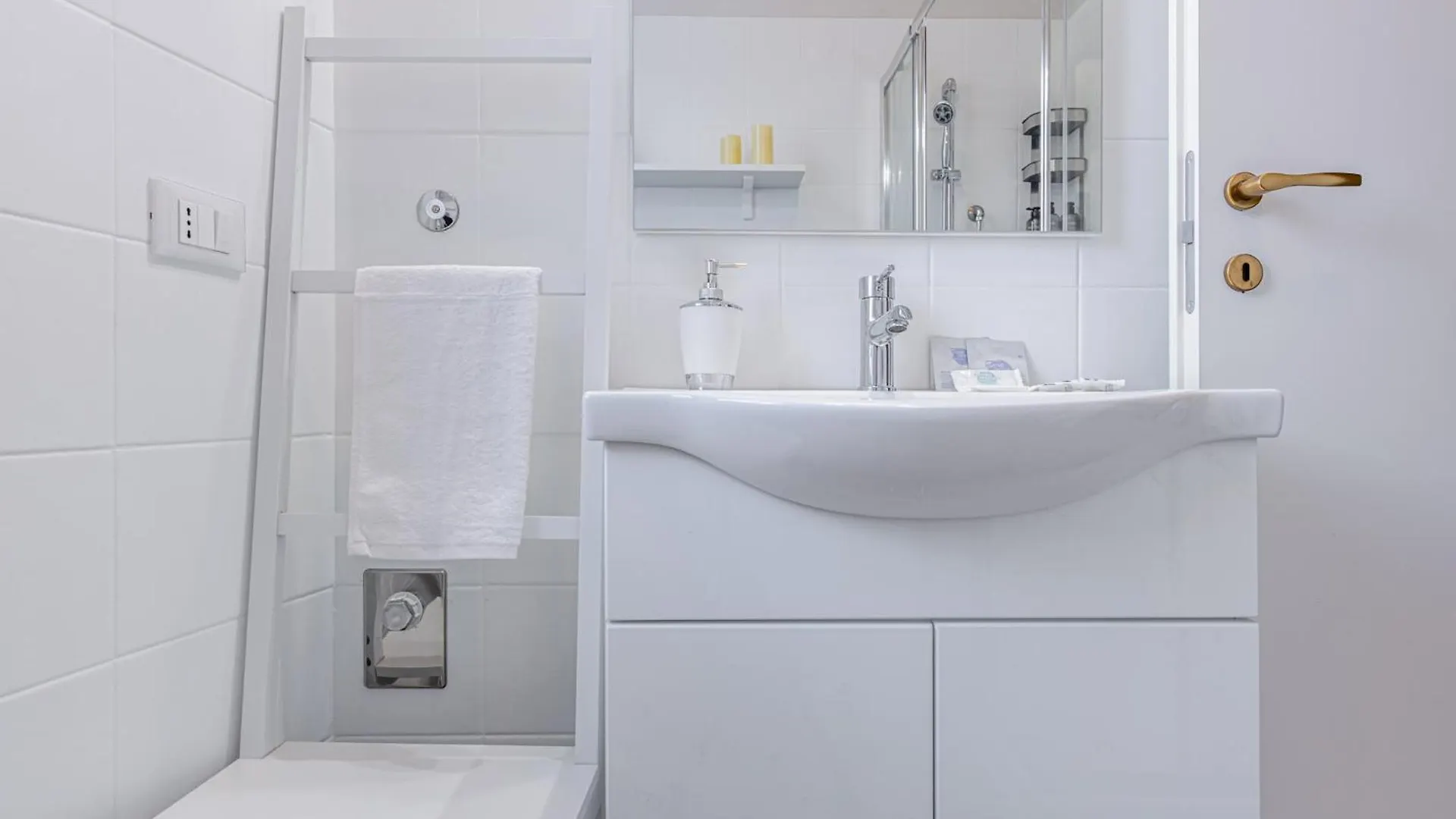 Gallarate Central Suite Apartment