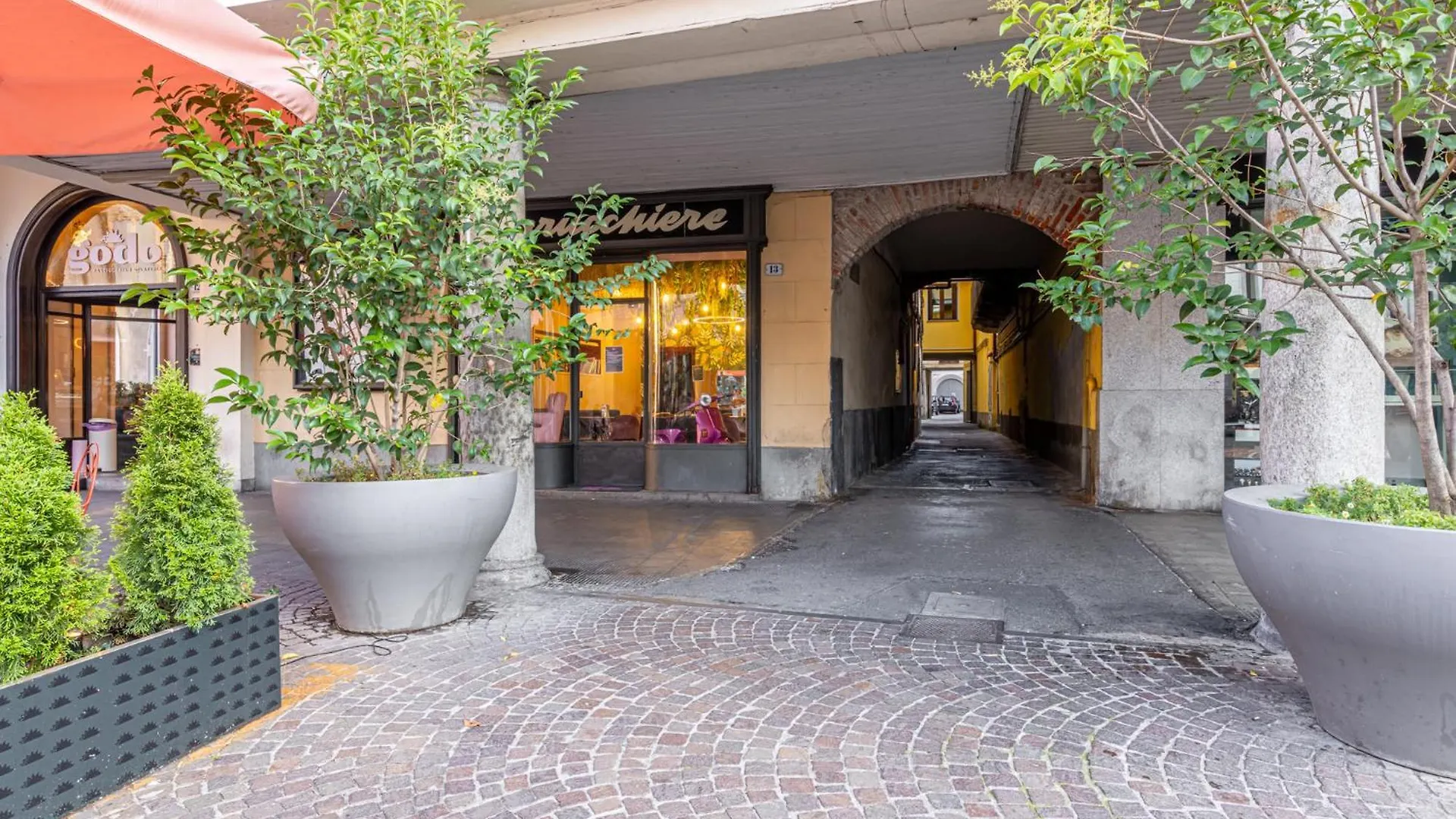 Apartment Gallarate Central Suite Italy